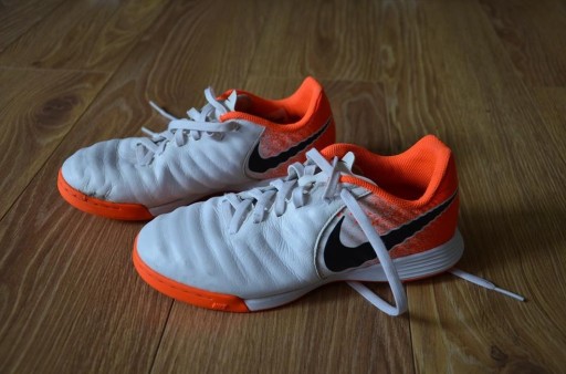 Zdjęcie oferty: Buty NIKE TIEMPO LEGENDX 7 - 35