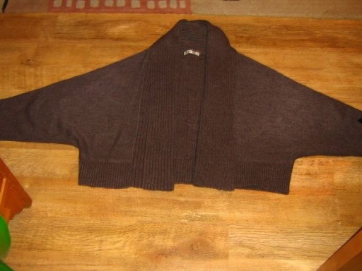 Zdjęcie oferty: nowy krótki sweter George nietoperz r. 40