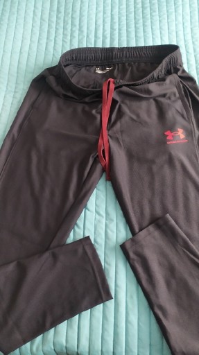 Zdjęcie oferty: Spodnie dresowe damskie under armour