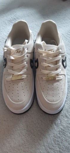 Zdjęcie oferty: Nike Air Force 1 Sage Low LX Light Cream Black