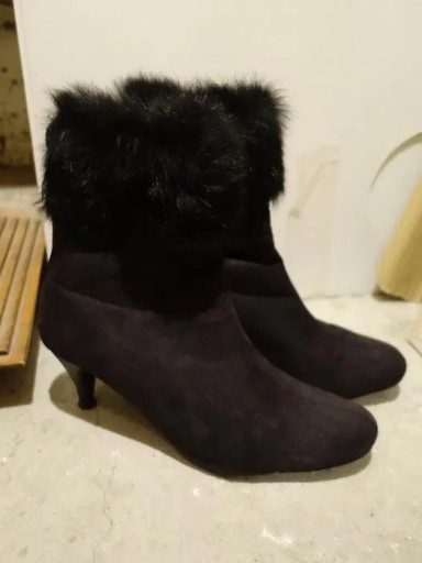 Zdjęcie oferty: Czarne botki buty damskie na obcasie 37