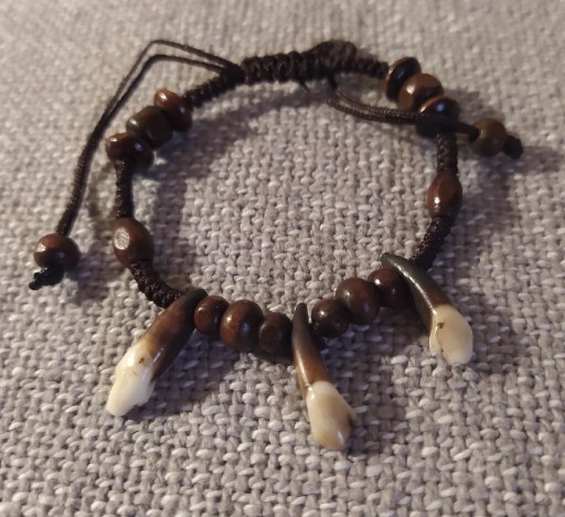 Zdjęcie oferty: Bransoletka zęby naturalny kolor tribal amulet