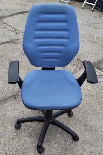 Zdjęcie oferty: Krzesło fotel biurowy obrotowy Master Nowy Styl 