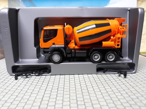 Zdjęcie oferty: Iveco Trakker 6x6 Herpa 309783 ,1-87