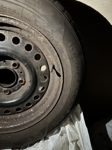 Zdjęcie oferty: Koła stalowe 15" 5x120 z zimówkami w dobrym stanie