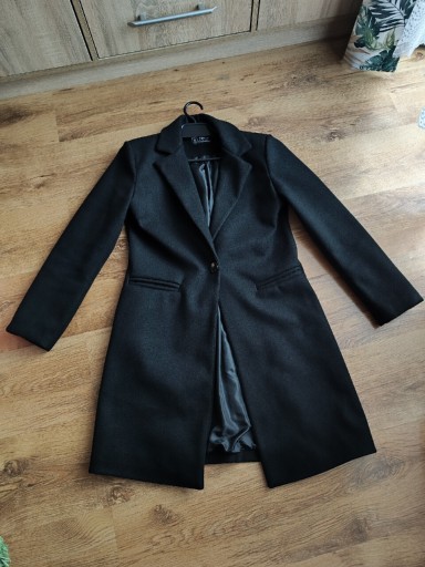 Zdjęcie oferty: Czarny klasyczny płaszcz New Collection 