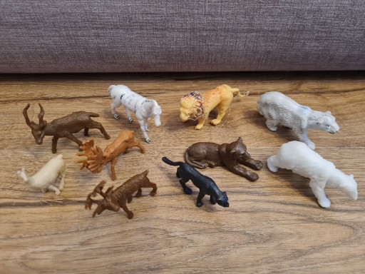 Zdjęcie oferty: zabawki PRL figurki zwierząt