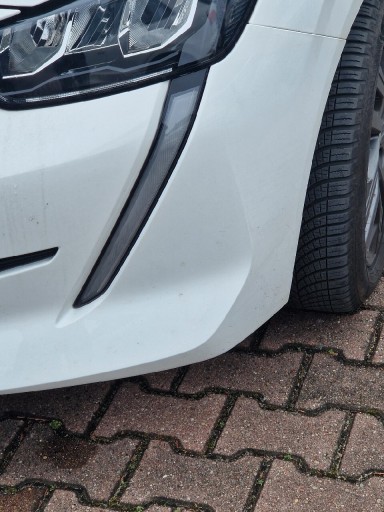 Zdjęcie oferty: Ledy zderzaka przód  Peugeot 208 ll 