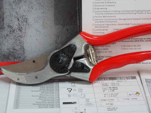 Zdjęcie oferty: FELCO 2 sekator stal kuta Profesjonalny Swiss duzy