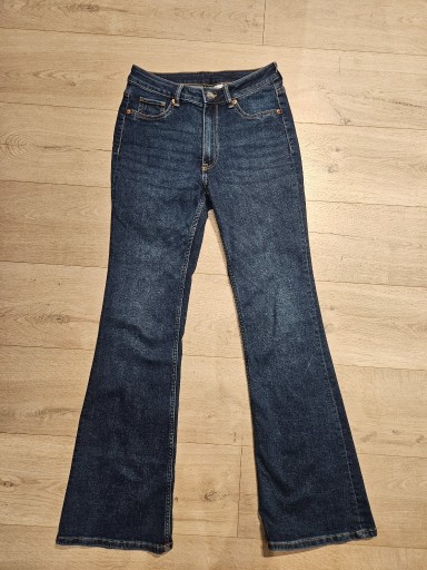 Zdjęcie oferty: Spodnie jeansowe dzwony H&M rozm. 40