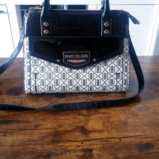 Zdjęcie oferty: Torebka River Island na ramię 'Kelly'