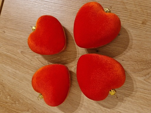 Zdjęcie oferty: Ozdoby świąteczne czerwone serca na choinkę
