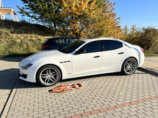 Zdjęcie oferty: Komplet felg z oponami do Maserati 