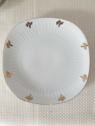 Zdjęcie oferty: Porcelana Wałbrzych talerze deserowe vintage 