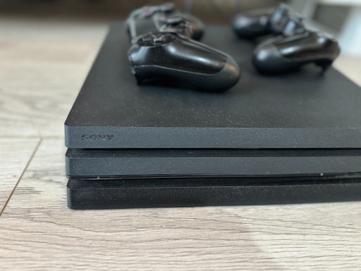Zdjęcie oferty: Konsola Sony PlayStation 4 pro 1 TB czarna