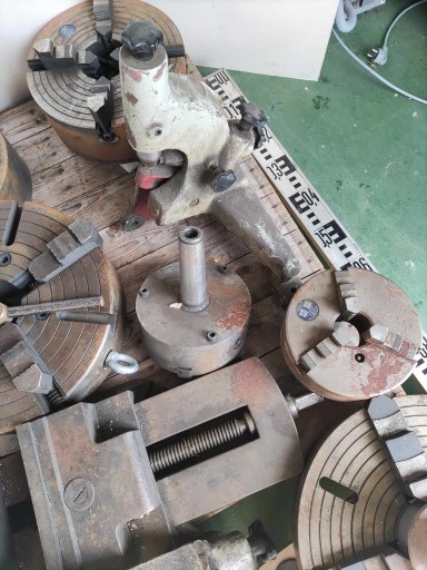 Zdjęcie oferty: Uchwyt tokarski duży przemysłowy imadło do obróbki metalu