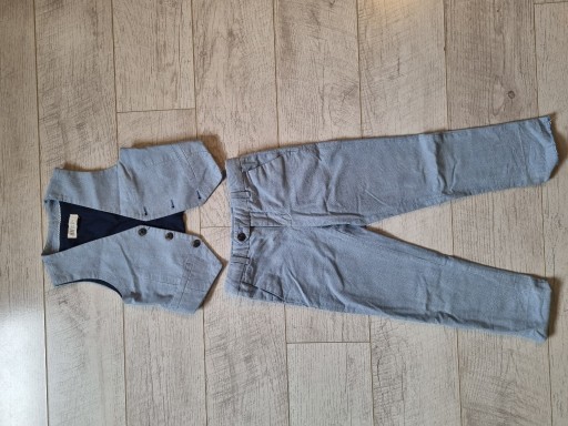 Zdjęcie oferty: Spodnie + kamizelka dla chłopca o rozmiarze 104cm.