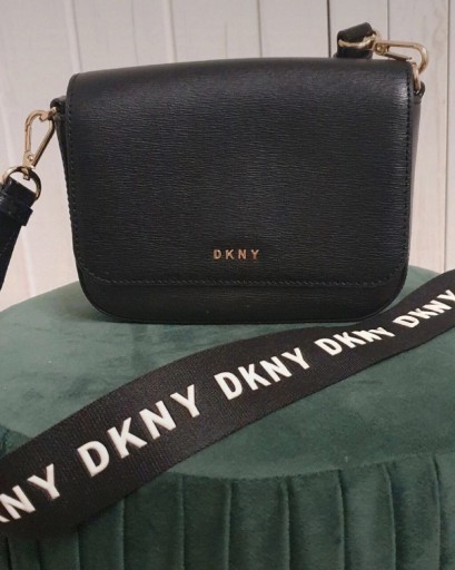 Zdjęcie oferty: Czarna torebka dkny