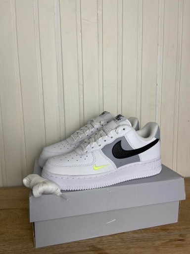 Zdjęcie oferty: Buty Nike Air Force 1 Low roz 37,5 autentyki białe