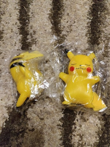 Zdjęcie oferty: Dwie małe lampki nocne pokemon Pikachu żółte