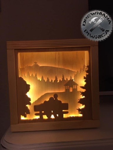Zdjęcie oferty: Ręcznie wykonana drewniana  lampka 3D  led