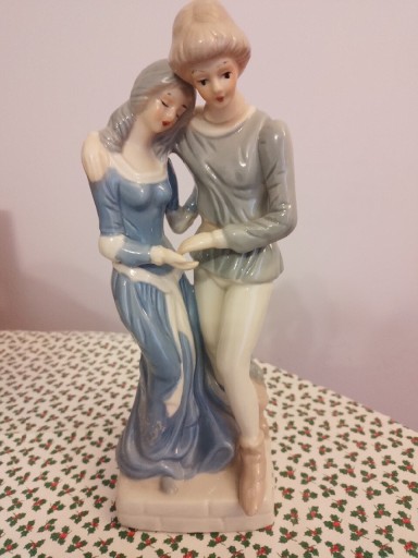Zdjęcie oferty: Figurka porcelanową zakochanej pary