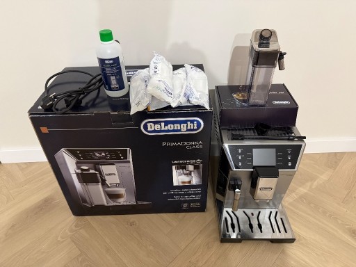 Zdjęcie oferty: Okazja! Delonghi Primadonna class