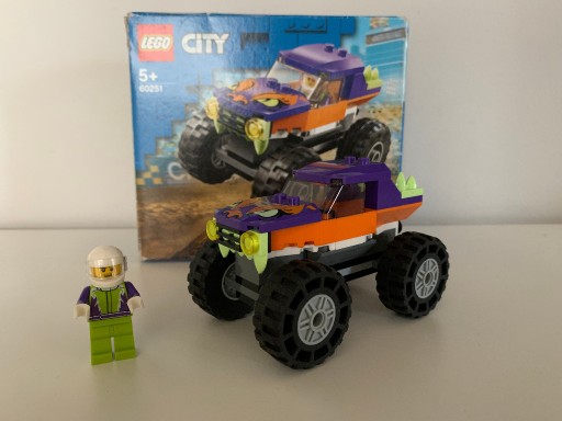 Zdjęcie oferty: LEGO City 60251 + 60322
