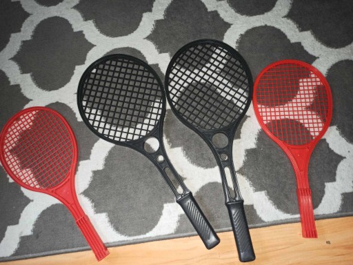 Zdjęcie oferty: Paletki plastikowe do tenisa dla dzieci.