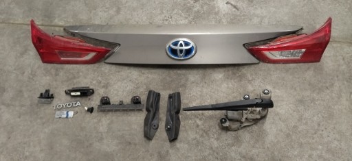 Zdjęcie oferty: Lampa blenda klapy tył Toyota Auris kombi 12-18
