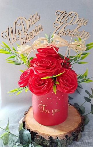 Zdjęcie oferty: Flower box z różyczek satynowych Urodziny Imieniny