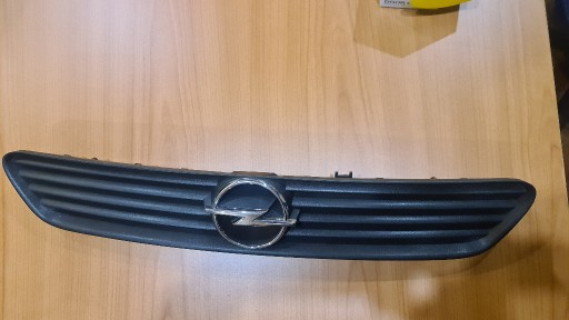 Zdjęcie oferty: Atrapa grill OPEL Astra 2   1998 - 09 