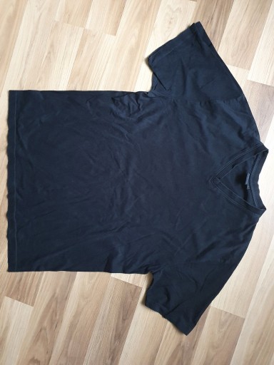 Zdjęcie oferty: Watson's T-shirt Męski z Dekoltem V, rozmiar L