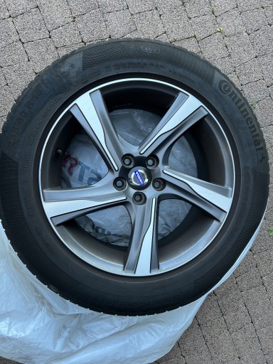 Zdjęcie oferty: Koła zimowe Volvo Xc60 5x108 235/60R18 R-Design 