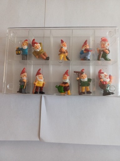 Zdjęcie oferty: FIGURKI KINDER NIESPODZIANKA - KRASNALE- 10szt.