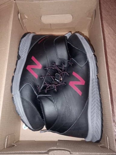 Zdjęcie oferty: Buty chłopięce NEW BALANCE rozm.40