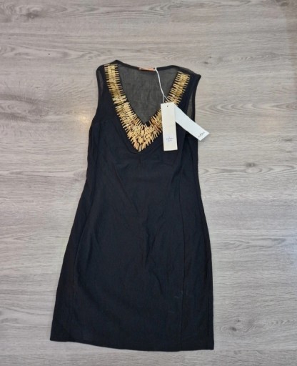 Zdjęcie oferty: Nowa obcisła mała czarna sukienka