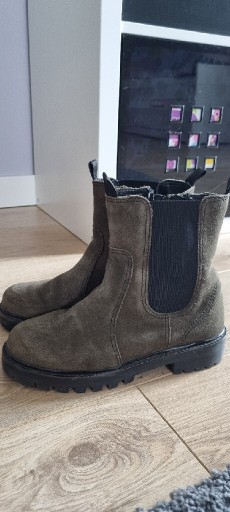 Zdjęcie oferty: Botki Zara zamsz r 35 wkł 23