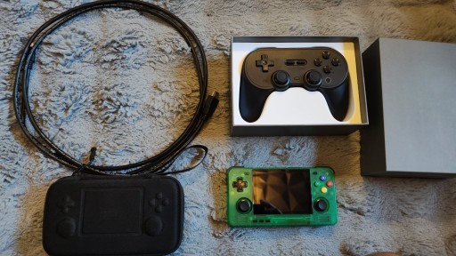 Zdjęcie oferty: Retroid Pocket 2s + karta 256gb + pad 8bit pro2