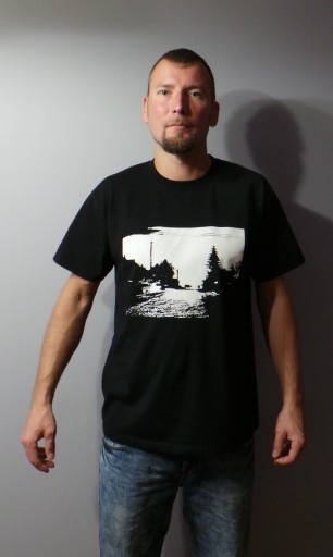 Zdjęcie oferty: T-shirt TWARÓG WE MGLE - rozmiar M męski