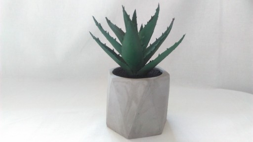 Zdjęcie oferty: Roślina sztuczna Aloes w doniczce NOWE