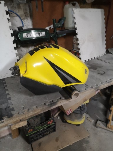 Zdjęcie oferty: Zbiornik gsxr 750 2005 