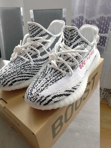 Zdjęcie oferty: Adidas yeezy 350 V2 Zebra 