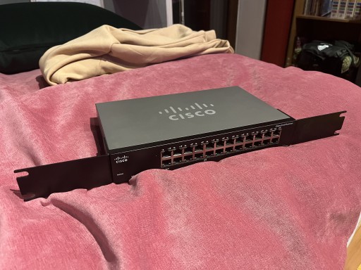 Zdjęcie oferty: Switch Cisco SF110-24