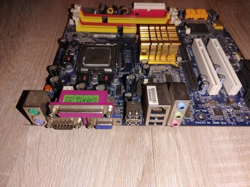 Zdjęcie oferty: Płyta główna Gigabyte GA-945GM-S2