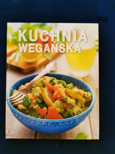 Zdjęcie oferty: Kuchnia wegańska Praca Zbiorowa