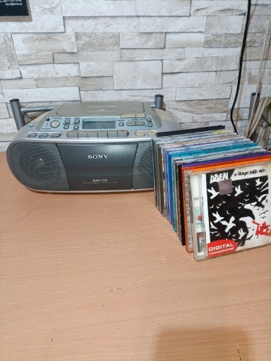Zdjęcie oferty: Sony CFD -S03CP . Radiomagnetofon + płyty.
