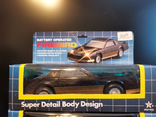 Zdjęcie oferty: Zabawkowy samochód retro z 1982r, Pontiac Firebird