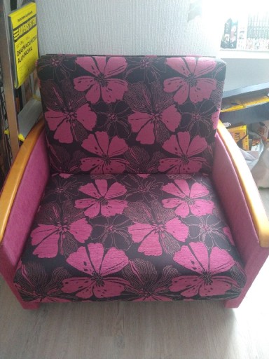 Zdjęcie oferty: rozkładane łóżko sofa w kwiaty