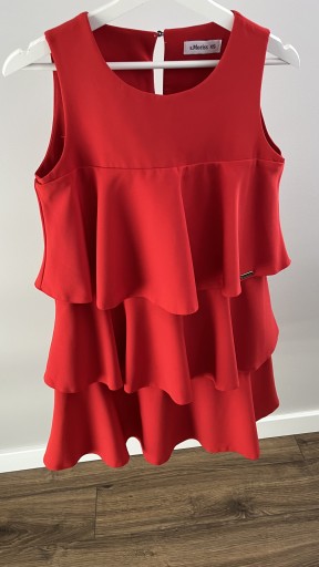 Zdjęcie oferty: Czerwona krótka sukienka z falbanami XS 34 wesele